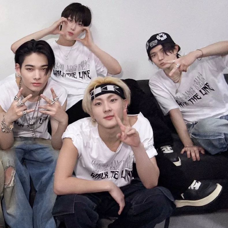 ENHYPEN T-SHIRT 2025 WALK THE LINE 100% COTTON